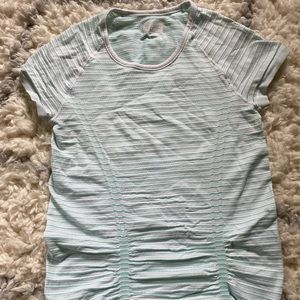 Athleta shirt size S